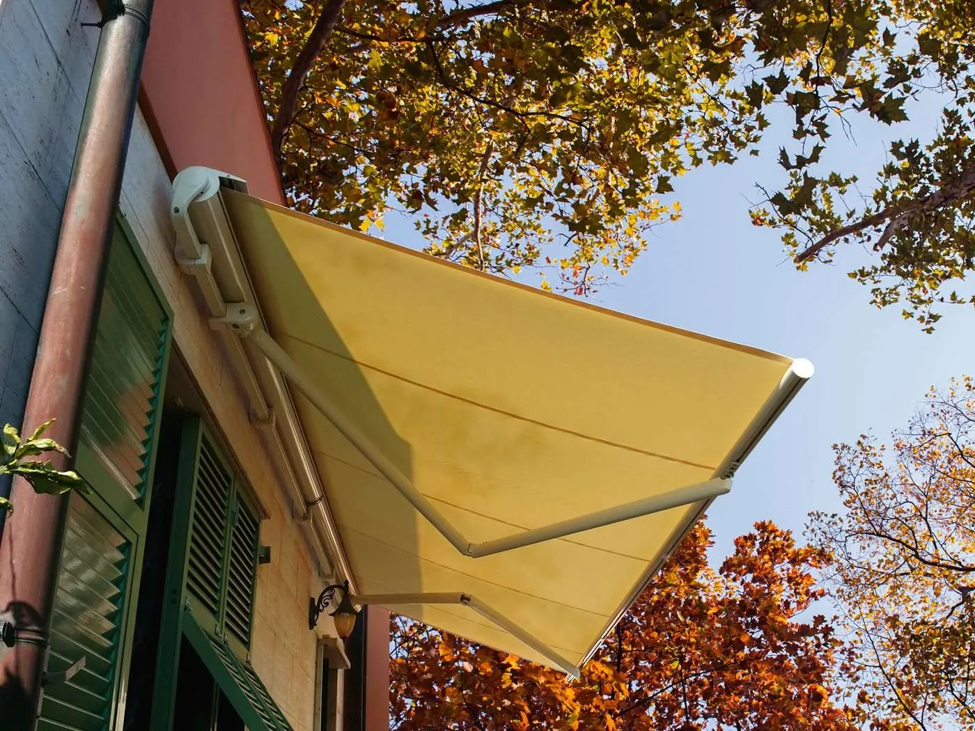florida-weather-resistant-awnings
