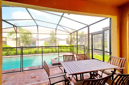 florida-weather-resistant-awnings
