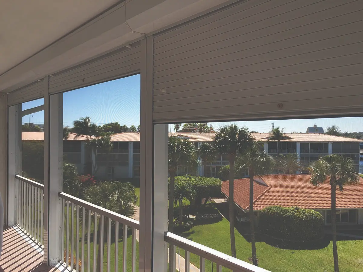 corradi-louvered-pergola-central-florida